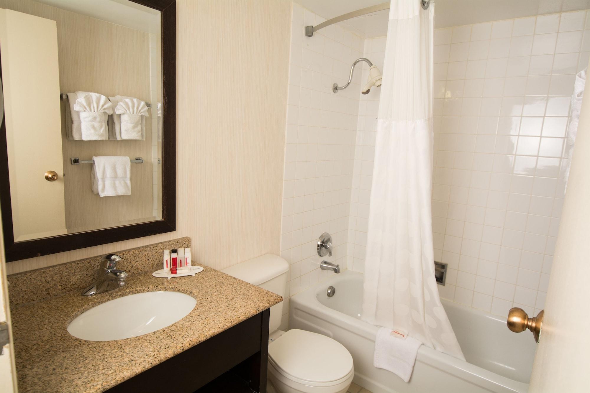 Edmonton Inn And Conference Centre Экстерьер фото